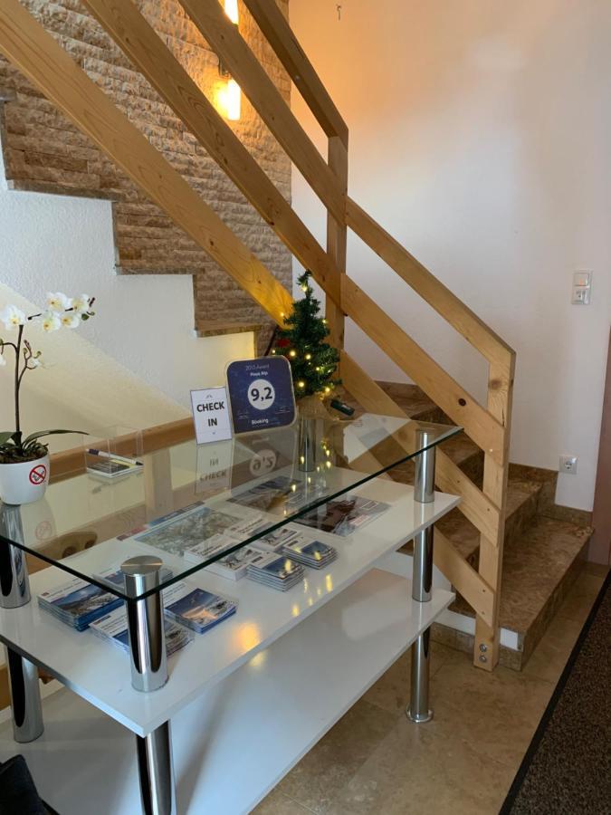 Haus Alp Deluxe Apartment Langenfeld Luaran gambar